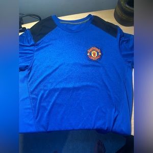 Manchester united jersey/ size M 38/40